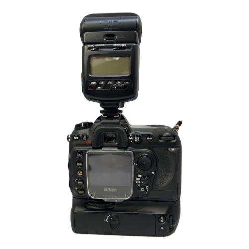 Nikon (ニコン) デジタル一眼レフカメラ D200 レンズ・フラッシュ・バッテリーホルダー
