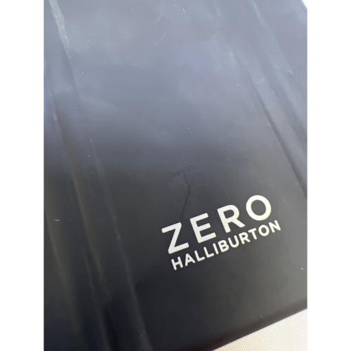 ZERO HALLIBURTON (ゼロ ハリバートン) スマホケース iPhone13 Pro