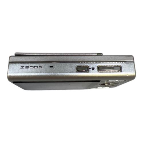 FUJIFILM (フジフィルム) FinePix Z200fd スライドカバー凹み有り