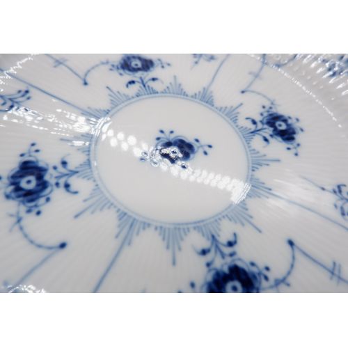 ROYAL COPENHAGEN (ロイヤル・コペンハーゲン) プレート 25cm キズ有 ブルーフルーテッド・ハーフレース