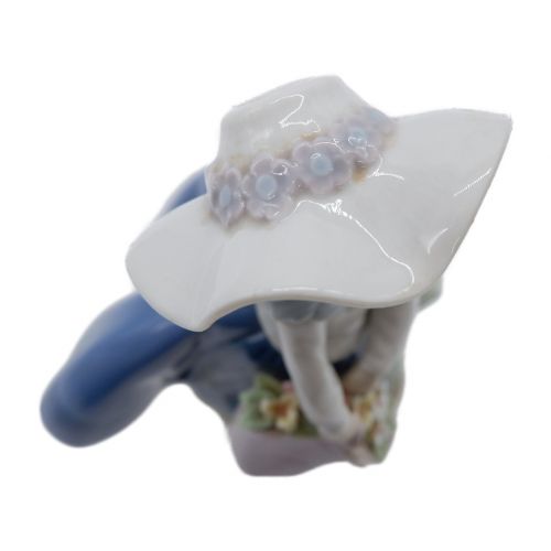 LLADRO (リヤドロ) フィギュリン 「きれいな花ばかり」｜トレファクONLINE