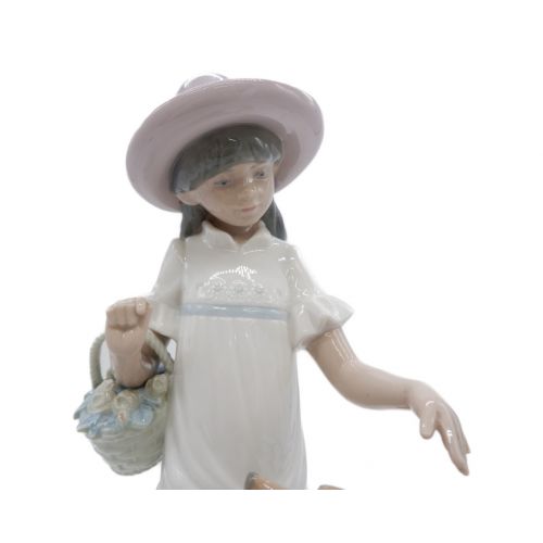 LLADRO (リヤドロ) フィギュリン 少女と犬