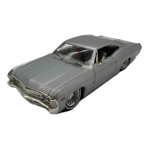 JADA (ジェイダ) モデルカー1967CHEVROLET IMPALA SS 1/24スケール