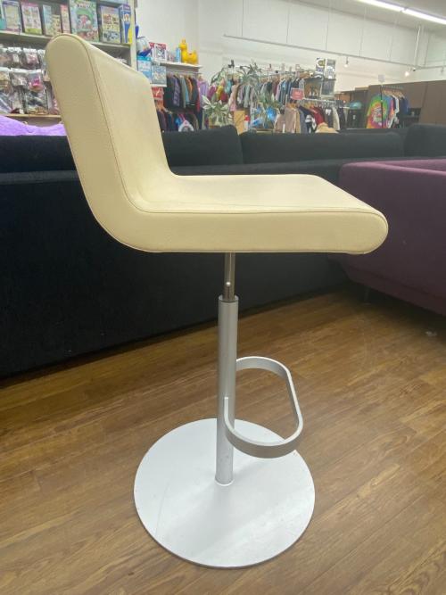 CASSINA (カッシーナ) カウンターチェアー アイボリー BOOMERANG