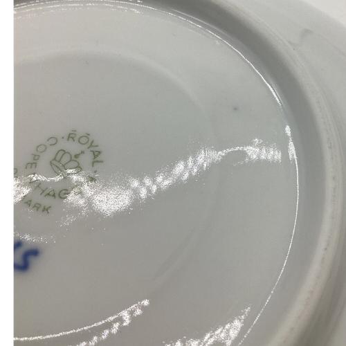 ROYAL COPENHAGEN (ロイヤル・コペンハーゲン) ティーカップ&ソーサー ブルーフルーテッド・ハーフレース