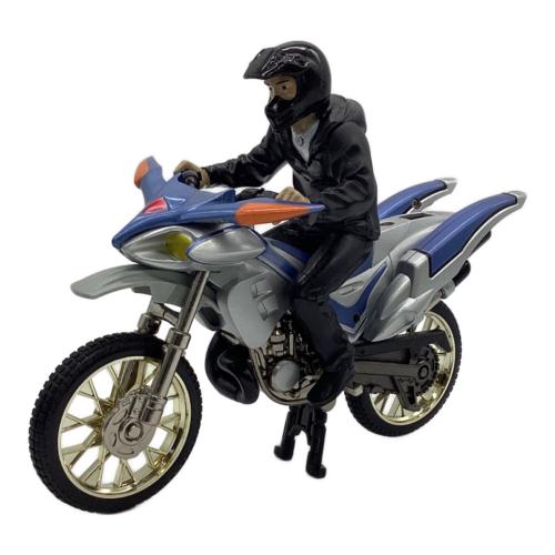 フィギュア 仮面ライダーワールド限定 仮面ライダークウガ ビートチェイサー2000