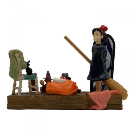 希少レア　ジブリ　魔女の宅急便　2005年　カレンダー　出発の日　ベネリック カレンダー 2005年 魔女の宅急便カレンダー｜トレファクONLINE