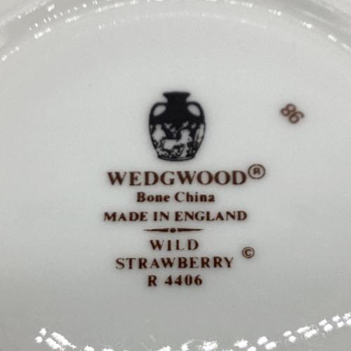 Wedgwood (ウェッジウッド) ティーカップ&ソーサー(ピオニー) ワイルドストロベリー