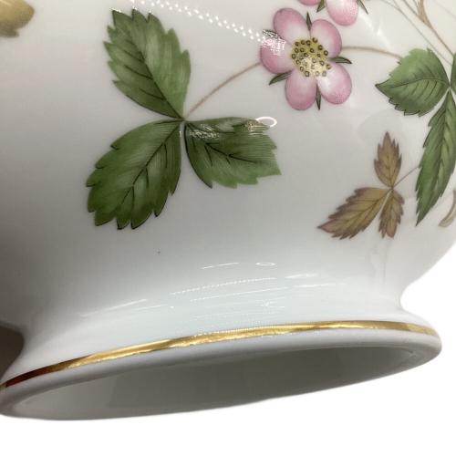 Wedgwood (ウェッジウッド) グレービーボート＆ソーサー ワイルドストロベリー