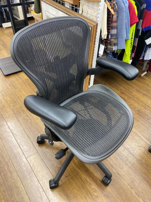 Herman Miller (ハーマンミラー) アーロンチェア ブラック @ 1人掛け 167888 クラシックモデル ポスチャーフィット グラファイトベース