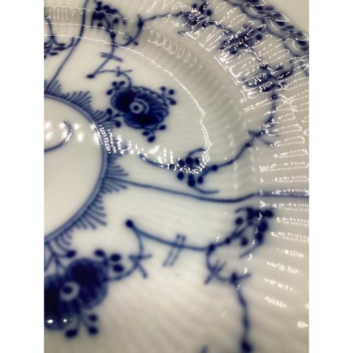 ROYAL COPENHAGEN (ロイヤル・コペンハーゲン) プレート 17cm ブルーフルーテッド・ハーフレース