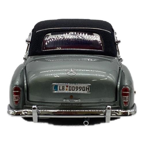 CMC (シーエムシー) 1/24 MERCEDES BENZ Typ 300d Cabriolet D 1958-1962 モデルカー