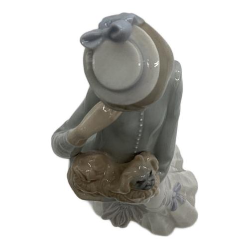 LLADRO (リヤドロ) フィギュリン 子犬を抱く貴婦人｜トレファクONLINE
