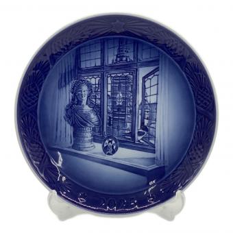 ROYAL COPENHAGEN (ロイヤル・コペンハーゲン) イヤープレート2025年 QUEEN JULIANE MARIE（ジュリアン マリー皇太后）