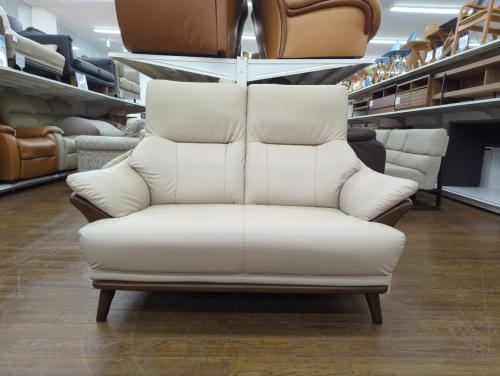 ニトリ 2人掛けソファー コウテイ