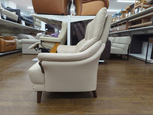 ニトリ 2人掛けソファー コウテイ