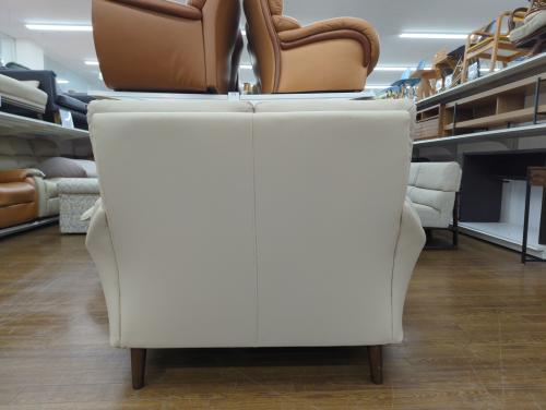 ニトリ 2人掛けソファー コウテイ