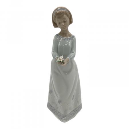 LLADRO リヤドロ フレンドリーデュエット 6846 フィギュリン LLADRO (リヤドロ) フィギュリン 優しいお姉さん 6982｜トレファクONLINE