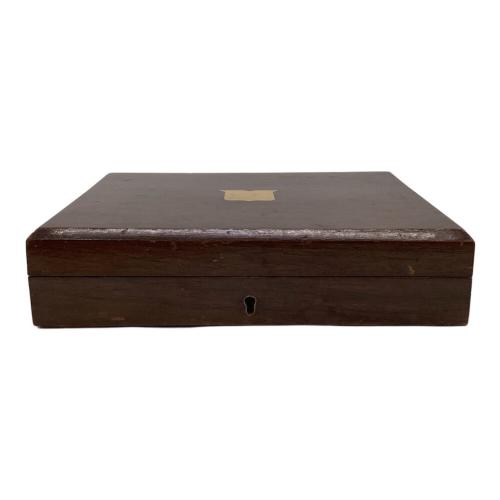 Walker & Hall 社（ウォーカー＆ホール）カトラリーセット ナイフ8本 フォーク8本