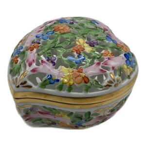 Herend (ヘレンド) ハート型透かしボンボニエール ファンタジー 6202/C