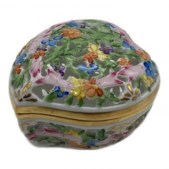 Herend (ヘレンド) ハート型透かしボンボニエール ファンタジー 6202/C