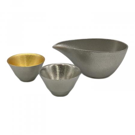 能作 酒器セット(片口 小 + 盃 二客+桜 箸置 二客) 箱付き 能作 (ノウサク) 酒器揃 片口-小・盃-喜器-2 錫・金箔セット