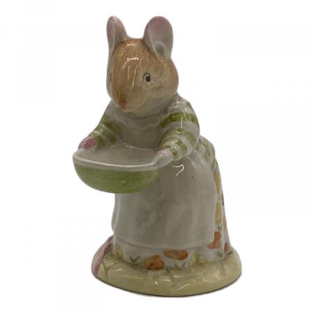 ROYAL DOULTON (ロイヤルドルトン) フィギュリン MRS.TOADFLAX DBH11