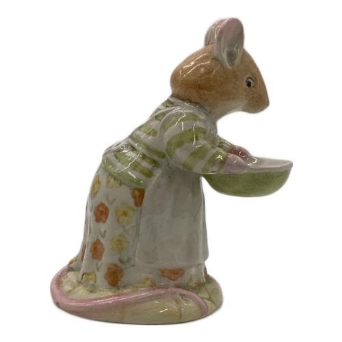ROYAL DOULTON (ロイヤルドルトン) フィギュリン MRS.TOADFLAX DBH11