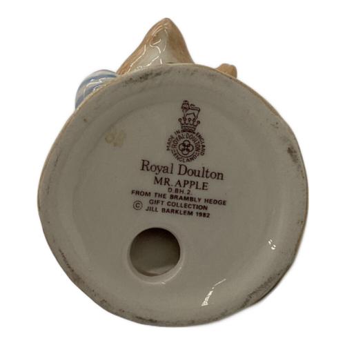ROYAL DOULTON (ロイヤルドルトン) フィギュリン MR.APPLE DBH2