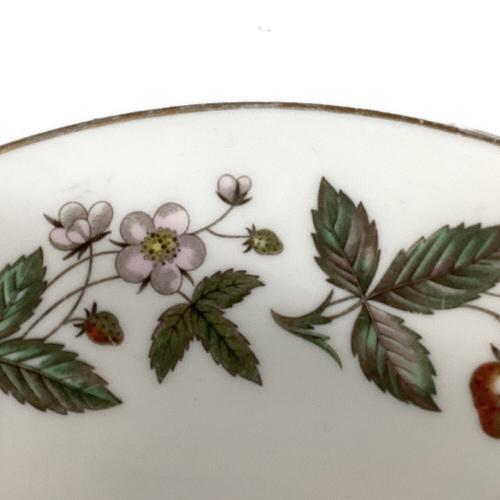 Wedgwood (ウェッジウッド) プレート 緑壺 ストロベリーヒル