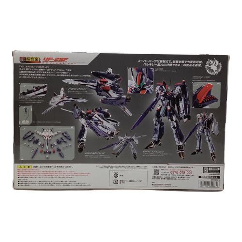 BANDAI (バンダイ) マクロスF DX超合金 VF-25F スーパーメサイアバルキリー(早乙女アルト機)リバイバルVer.