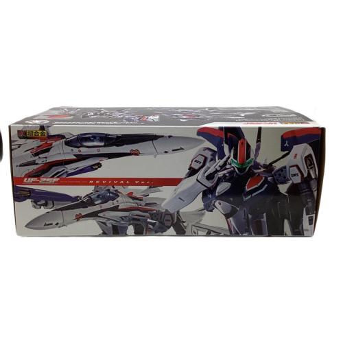 BANDAI (バンダイ) マクロスF DX超合金 VF-25F スーパーメサイアバルキリー(早乙女アルト機)リバイバルVer.