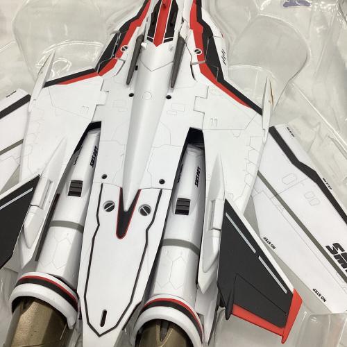 BANDAI (バンダイ) マクロスF DX超合金 VF-25F スーパーメサイアバルキリー(早乙女アルト機)リバイバルVer.