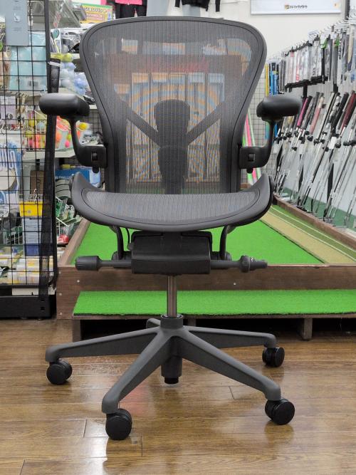 Herman Miller(ハーマンミラー) アーロンチェア リマスタード グラファイト B-ミディアム