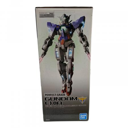 BANDAI (バンダイ) PG 1/60 ガンダムエクシア プラモデル ガンプラ