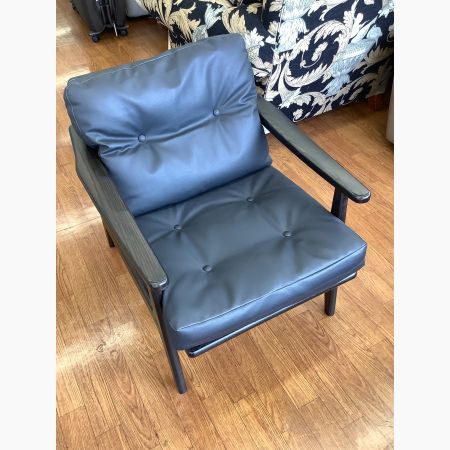 マルニ60 1人掛けソファー ブラック オークフレーム｜トレファクONLINE