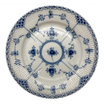 ROYAL COPENHAGEN (ロイヤル・コペンハーゲン) 19cmプレート ブルーフルーテッド・ハーフレース