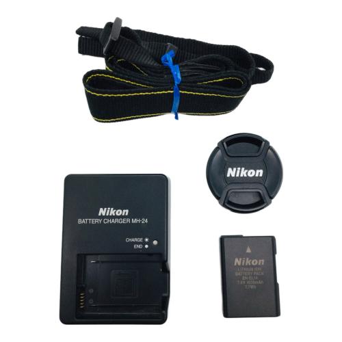 Nikon (ニコン) 一眼レフカメラ D3100