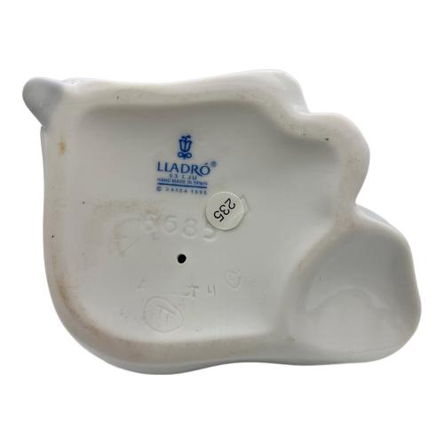 LLADRO (リヤドロ) フィギュリン 心の花シリーズ ブーケを持つ少女