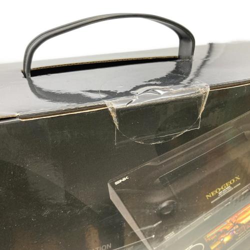 snk (エスエヌケー) NEO GEO X GOLD LIMITED EDITION