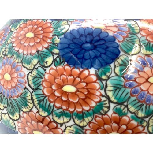 有田焼 (アリタヤキ) 花瓶 錦彩窯 染錦萄園景図