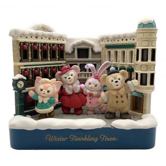 TOKYO DISNEY SEA(東京ディズニーシー) ディズニーグッズ ダッフィー&フレンズのウィンター・トゥインクリング・タウン フィギュア