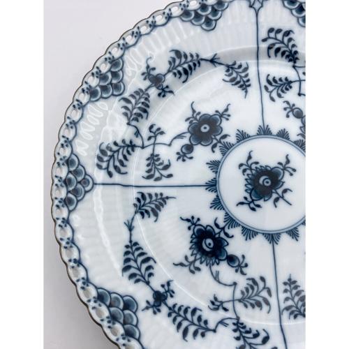 ROYAL COPENHAGEN (ロイヤル・コペンハーゲン) プレート ブルーフルーテッド・フルレース