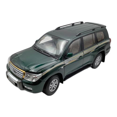 TOYOTA (トヨタ) ダイキャストカー LAND CRUISER 200 グリーン 1/18