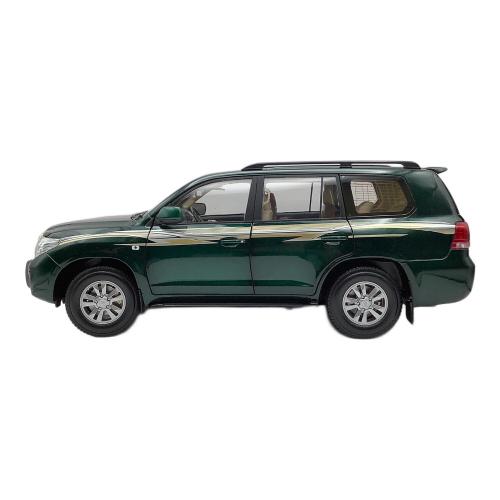 TOYOTA (トヨタ) ダイキャストカー LAND CRUISER 200 グリーン 1/18