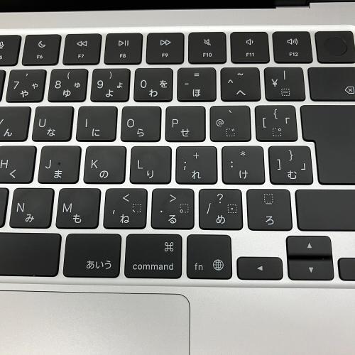 Apple (アップル) MacBook Air M4 2025 A3240 バッテリ状態100％/@ 13.6インチ