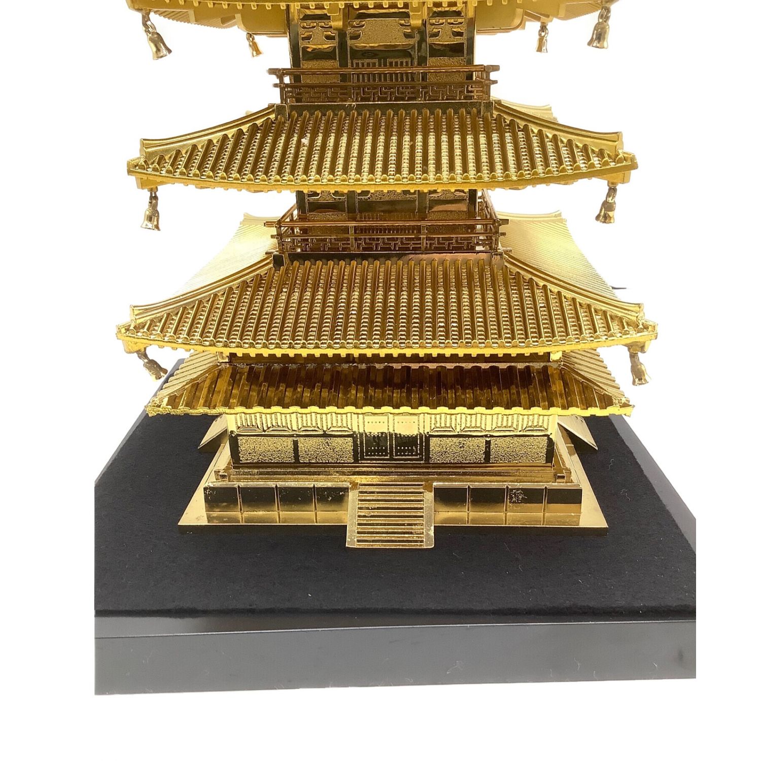 置物 国宝 法隆寺五重塔 「天皇陛下喜寿」記念販売品 金仕 模型 