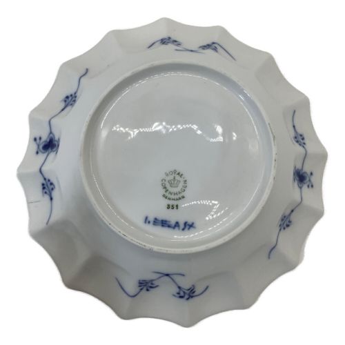 ROYAL COPENHAGEN (ロイヤル・コペンハーゲン) シェルディッシュ 17cm 351 ブルーフルーテッド・プレイン