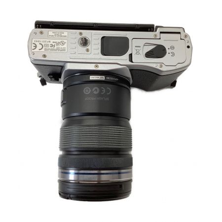 OLYMPUS (オリンパス) ミラーレス一眼カメラ E-M5 1605万画素 フォーサーズ 4/3型 LiveMOS 専用電池 ISO200～1600 BF2511943
