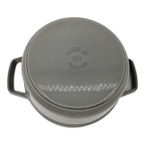 Staub (ストウブ) 両手鍋 ピコ・ココット ラウンド グレー 22cm